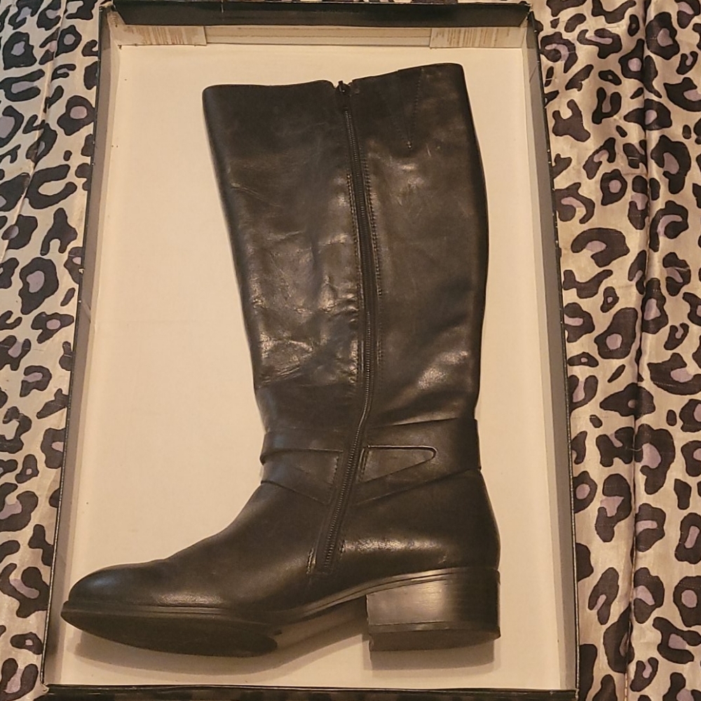 Ralph Lauren 'Mariah' Blk boots Size 7B wide calf - Picture 4 of 10